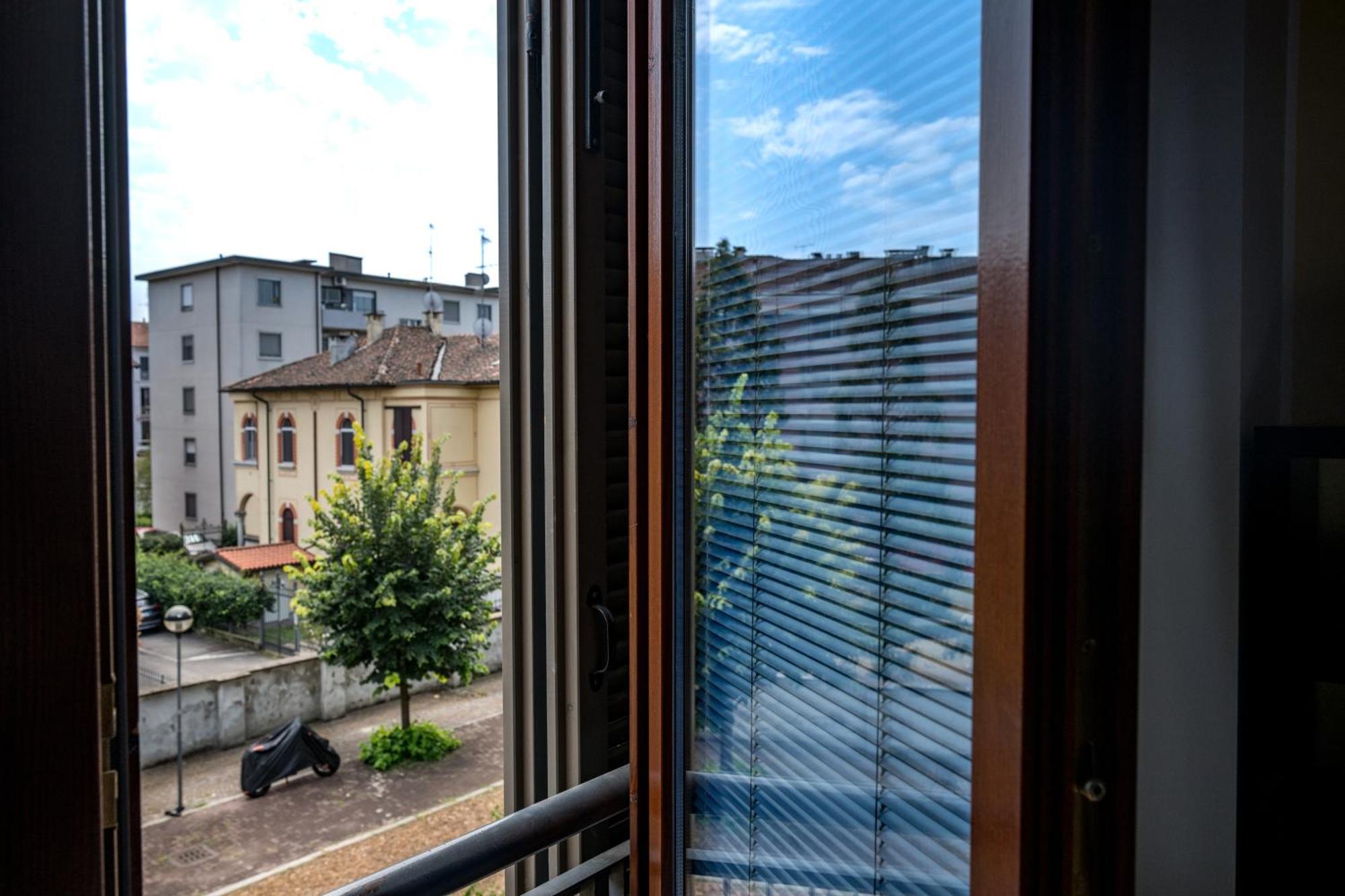 Cozy Suite Rogoredo Apartment Next To The Metro And Train Station Milan Exterior photo